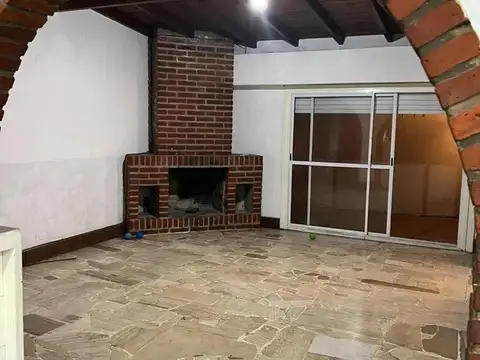 Casa en venta - 3 Dormitorios 2 Baños - Tigre