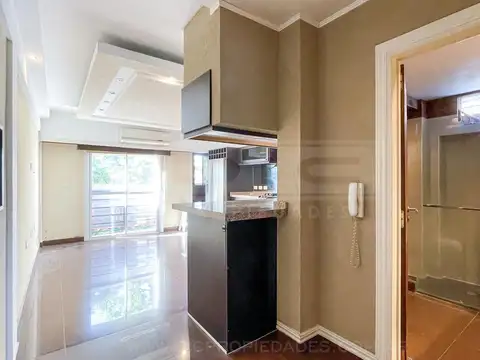 Hipolito Yrigoyen al 200 entre Italia y Carlos Pellegrini