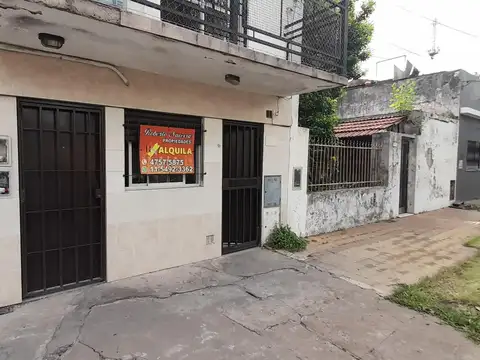 Depto Tipo Casa en Alquiler de 2 ambientes
