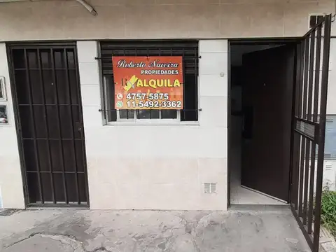 Depto Tipo Casa en Alquiler de 1 dormitorio