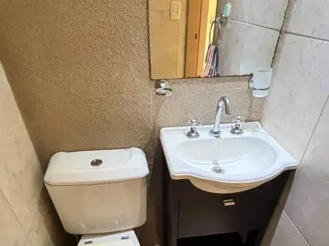 Casa 3 ambientes con 2 baños