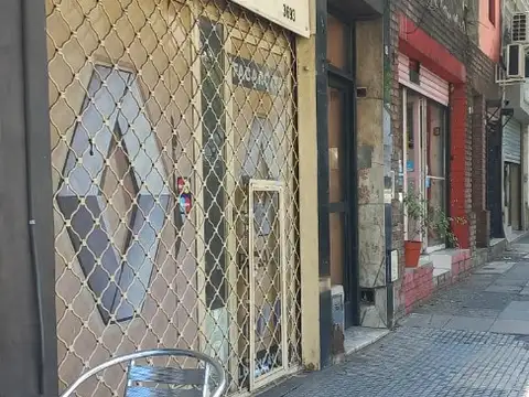 Avenida Directorio 3600, Piso 0