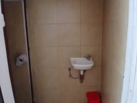 Alquiler  de Local sobre Av Directorio 3600