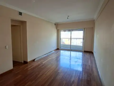Departamento Semi piso  4 amb  con balcon -  2  cocheras fijas y cubiertas - Sum con parrilla