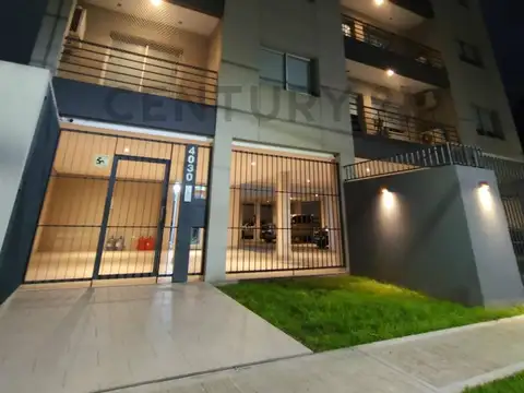 22 4000, Piso 1