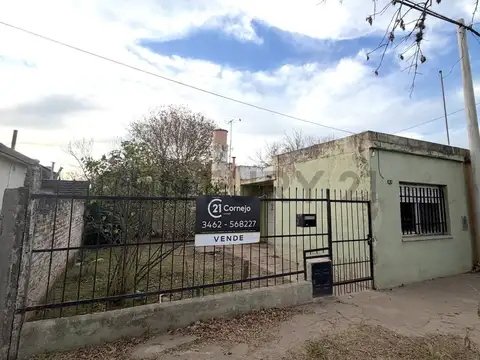 PROPIEDAD A RECICLAR EN LOTE DE 270 M2, A METROS DE AVENIDA EVA PERÓN. VENADO TUERTO