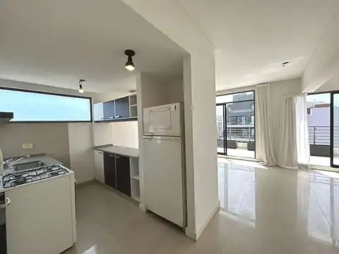 2 AMB BALCON TERRAZA   7 X 1,8  S/PISO 20 AÑOS LAVADERO