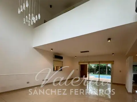 Casa 4 ambientes con 3 baños