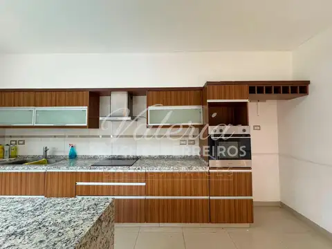 Casa de 4 ambientes a la venta en Altos De Hudson II