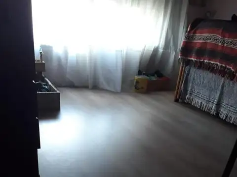 Casa Americana de 3 ambientes, en excelente estado  