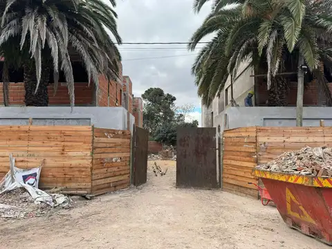 Depto Tipo Casa en Venta de 5 ambientes
