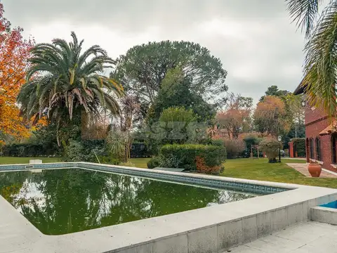 Casa en Venta con 1 cochera