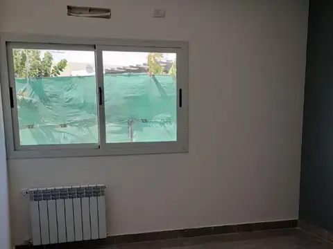 CASA EN BARRIO LAS RETAMAS CON PISCINA