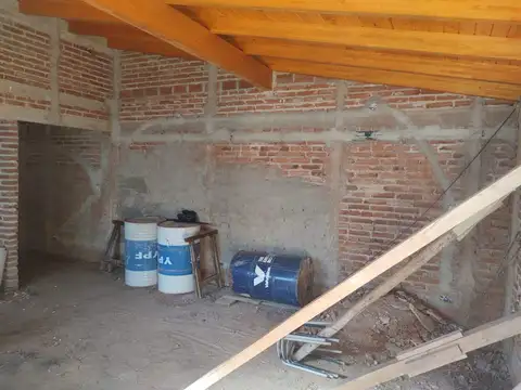 Casa a terminar a la venta en Santa María de Punilla. (C463)