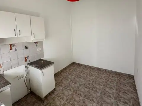 DEPARTAMENTO 3 AMBIENTES EN ALQUILER CON PATIO