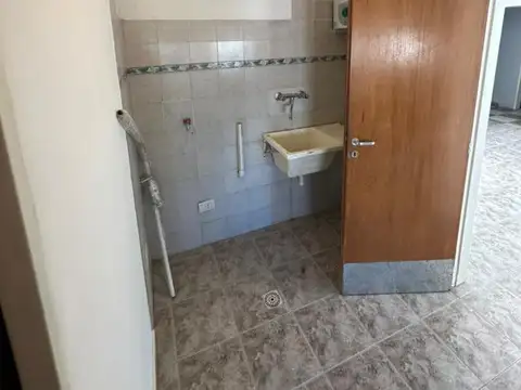 Departamento en Alquiler en Ramos Mejia Sur, $ 750.000