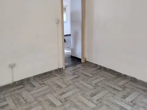 Depto Tipo Casa en Venta 63 años
