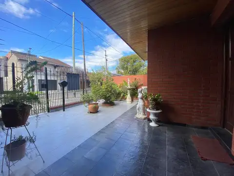 Joaquín V. González 4200