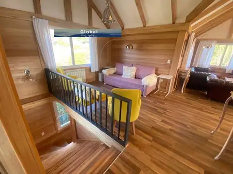 Casa 8 ambientes con 5 baños