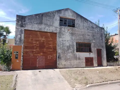 Galpón en Alquiler excelente ubicacion de Quilmes Oeste