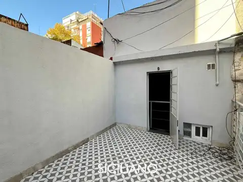 Av. Juan Bautista Alberdi al 2100