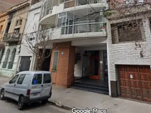 Venta Dpto 2 Amb, Al Frente, con Balcón, Excelente Estado