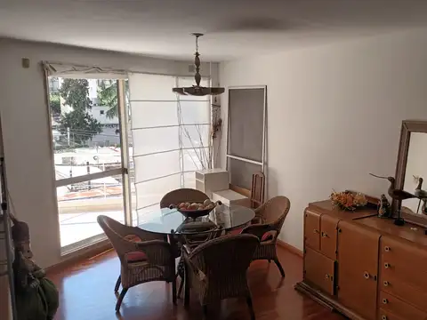 Venta Dpto 2 Amb, Al Frente, con Balcón, Excelente Estado