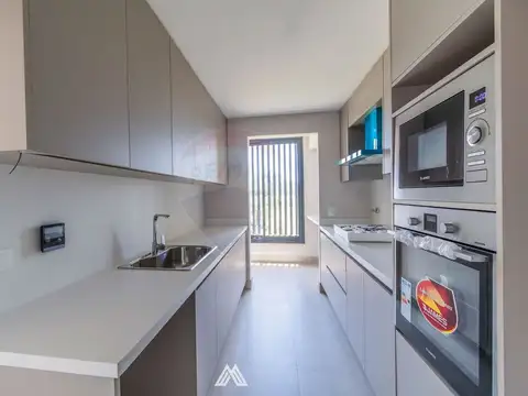 Departamento en Alquiler en Carrasco , USD 2.200