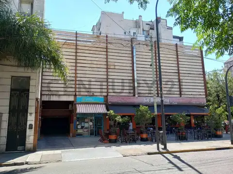 Cochera en Alquiler. Almagro.