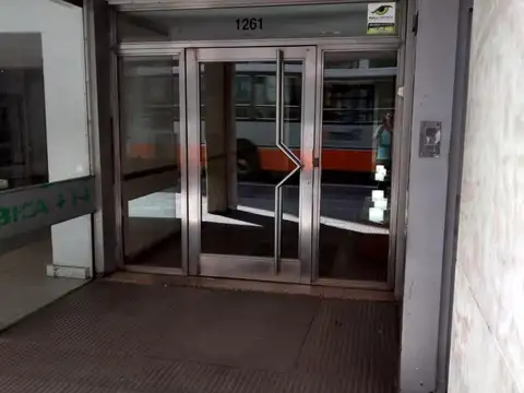 OFICINA  CENTRICA LUMINOSA Y CONFORTABLE