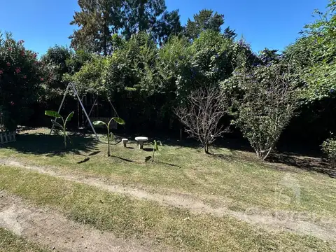 Casa de tres dormitorios en venta en La Plata