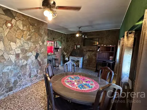 Casa de tres dormitorios en venta en La Plata