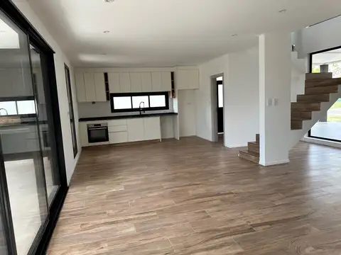 Casa en Alquiler al Noroeste