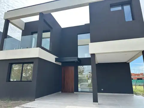 Casa en Alquiler de 4 dormitorios