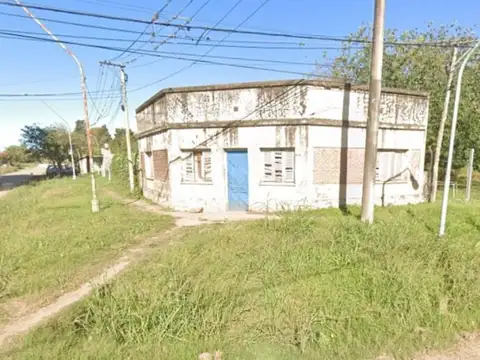 Dos terrenos en esq. Rep. de Chile y J. J. Paso