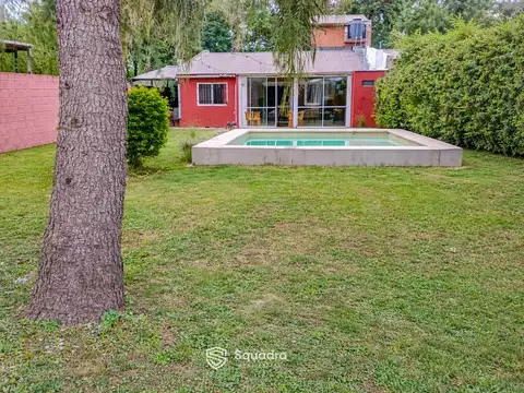 VENTA | PERMUTA - Casa 3 dormitorios con posibilidad de 4, piscina y jardín. Funes Norte - APTA CRÉD