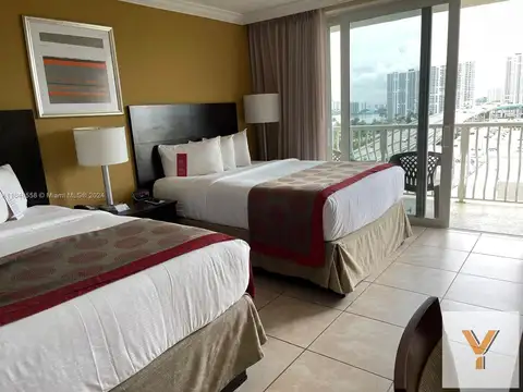 Departamento en venta - 1 Dormitorio 1 Baño - Cochera - Miami, Florida