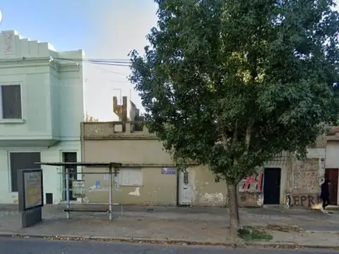 VENTA Terreno 27 de febrero y PARAGUAY - Perfecto constructora