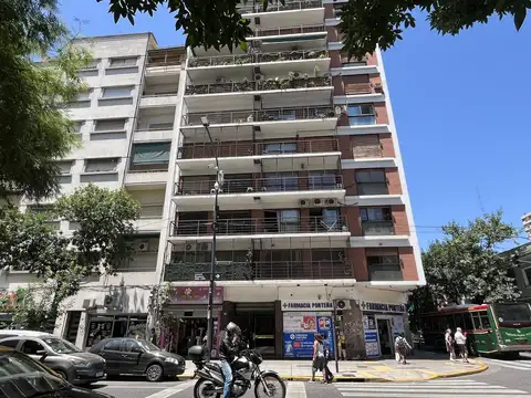 Departamento en venta al frente con balcon