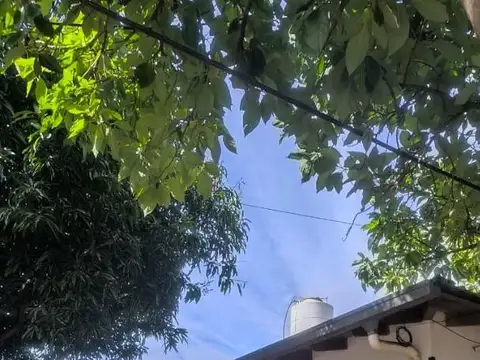 Av. Zapiola 4300, Piso PB