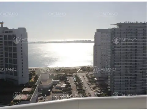apartamento con vista a playa mansa