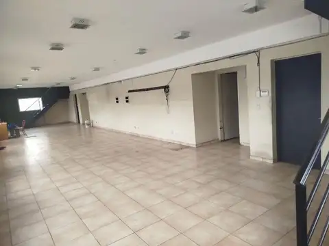 Galpon en Alquiler 80  mts Fondo