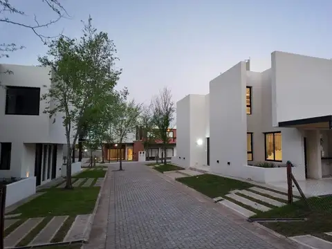 Casa en Venta en La Calera, USD 145.000