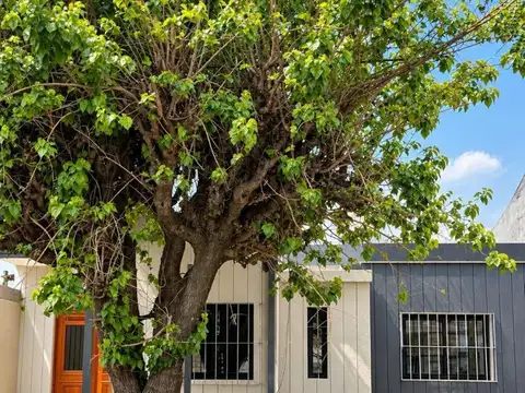 Casa minimalista a estrenar Castelar Norte