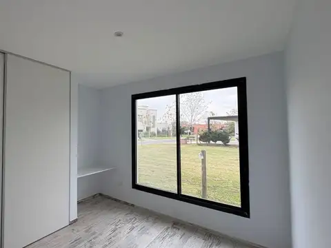 CASA EN VENTA EN SANTA EMILIA - PILAR DEL ESTE