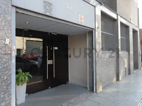 Maza 2100, Piso 0