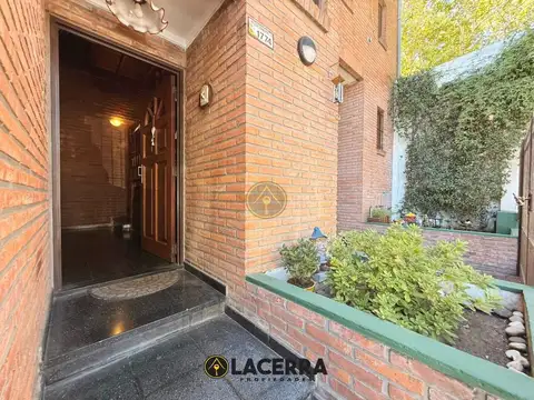 Depto Tipo Casa en Venta de 4 ambientes