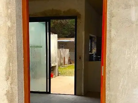 Casa 3 ambientes con 1 baño