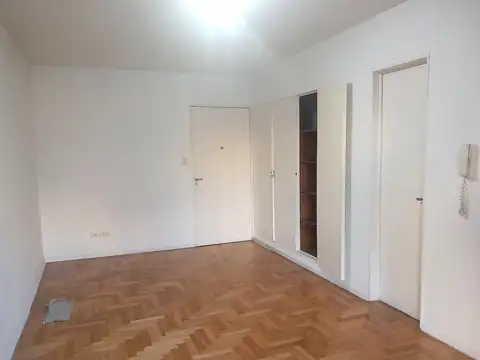 Franklin Delano Roosevelt 2300, Piso 5