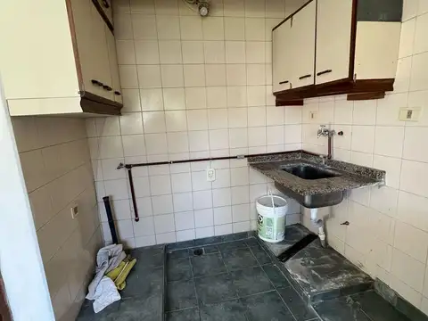 Casa en Alquiler con 2 cocheras